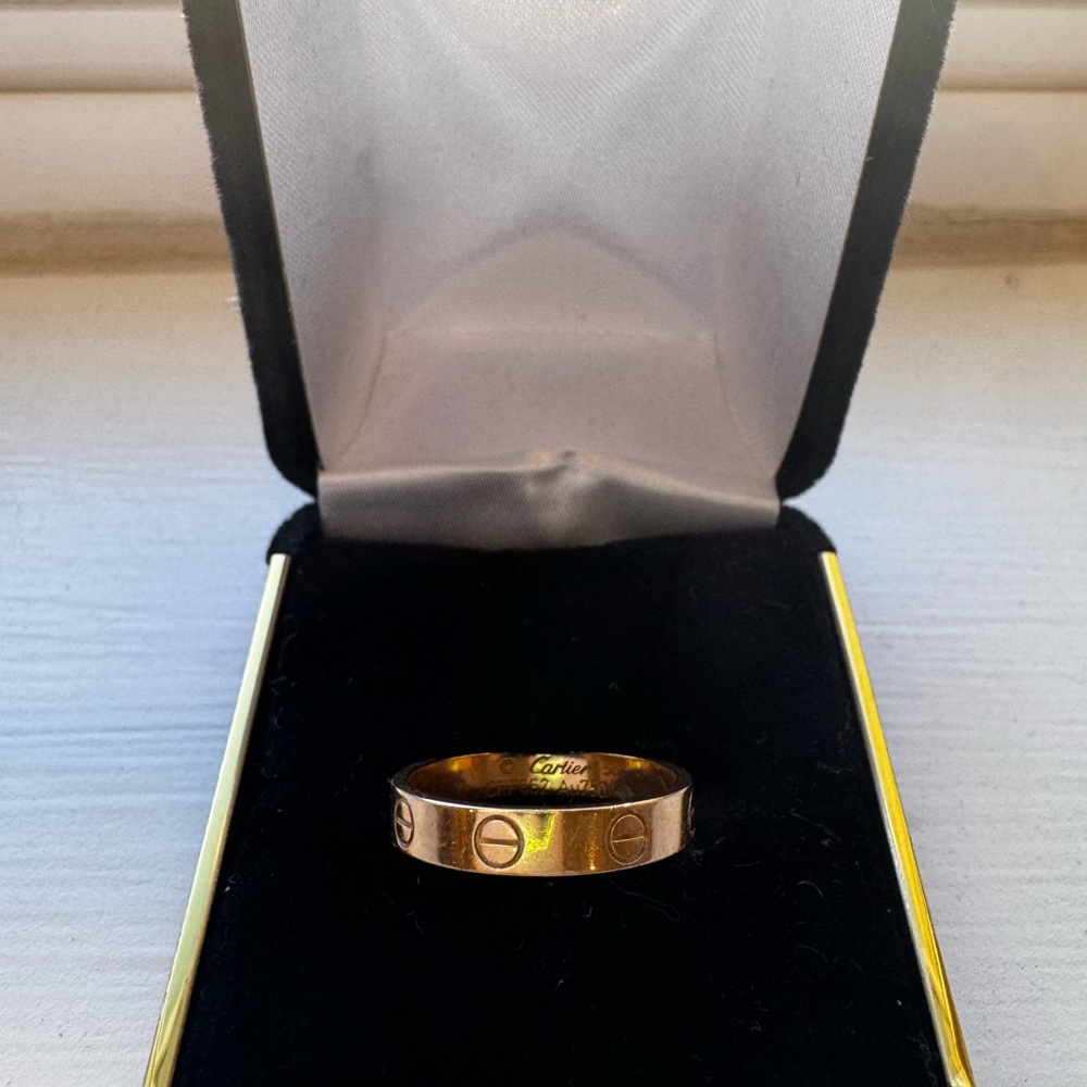 Small Cartier Love Ring rose gold